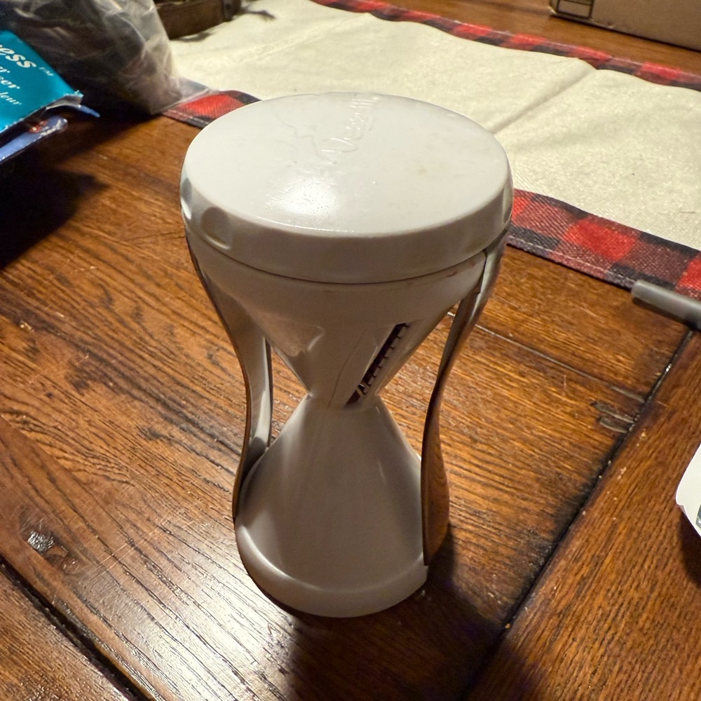 Veggetti Spiral Vegetable Slicer Cutter Makes Veggie Pasta As Seen on TV New